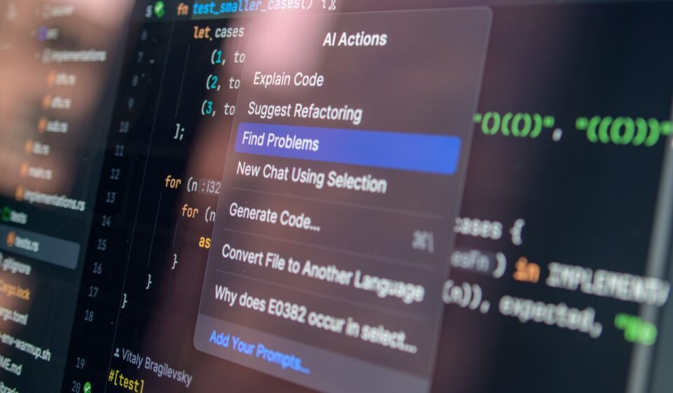 Representación de un ciberataque de inteligencia artificial a servidores